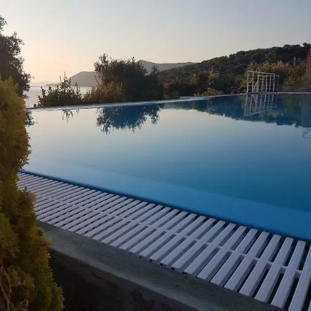 빌라 Elia Pteleós