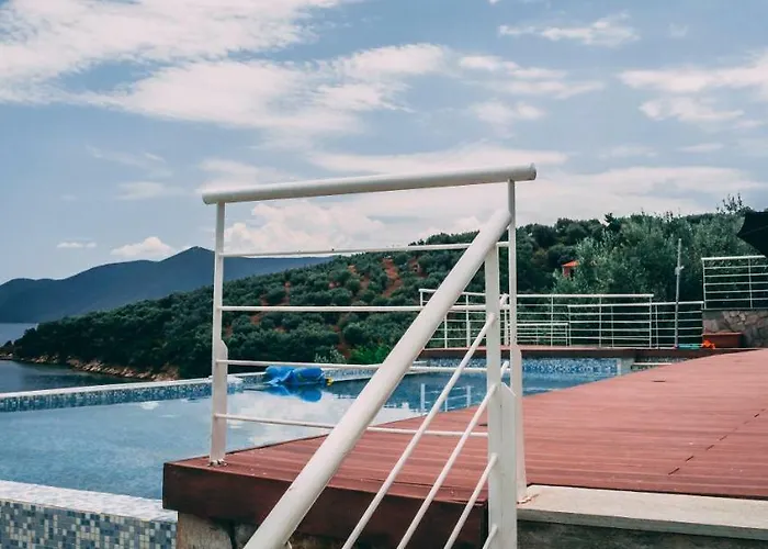 Villa Elia Pteleósz