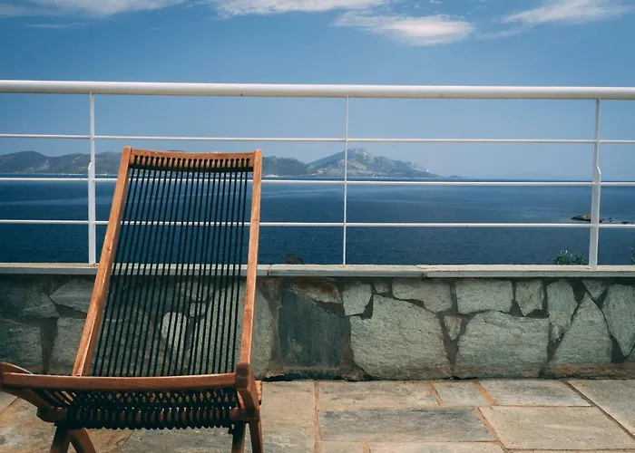 Elia Villa Pteleósz