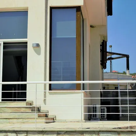 Elia Villa